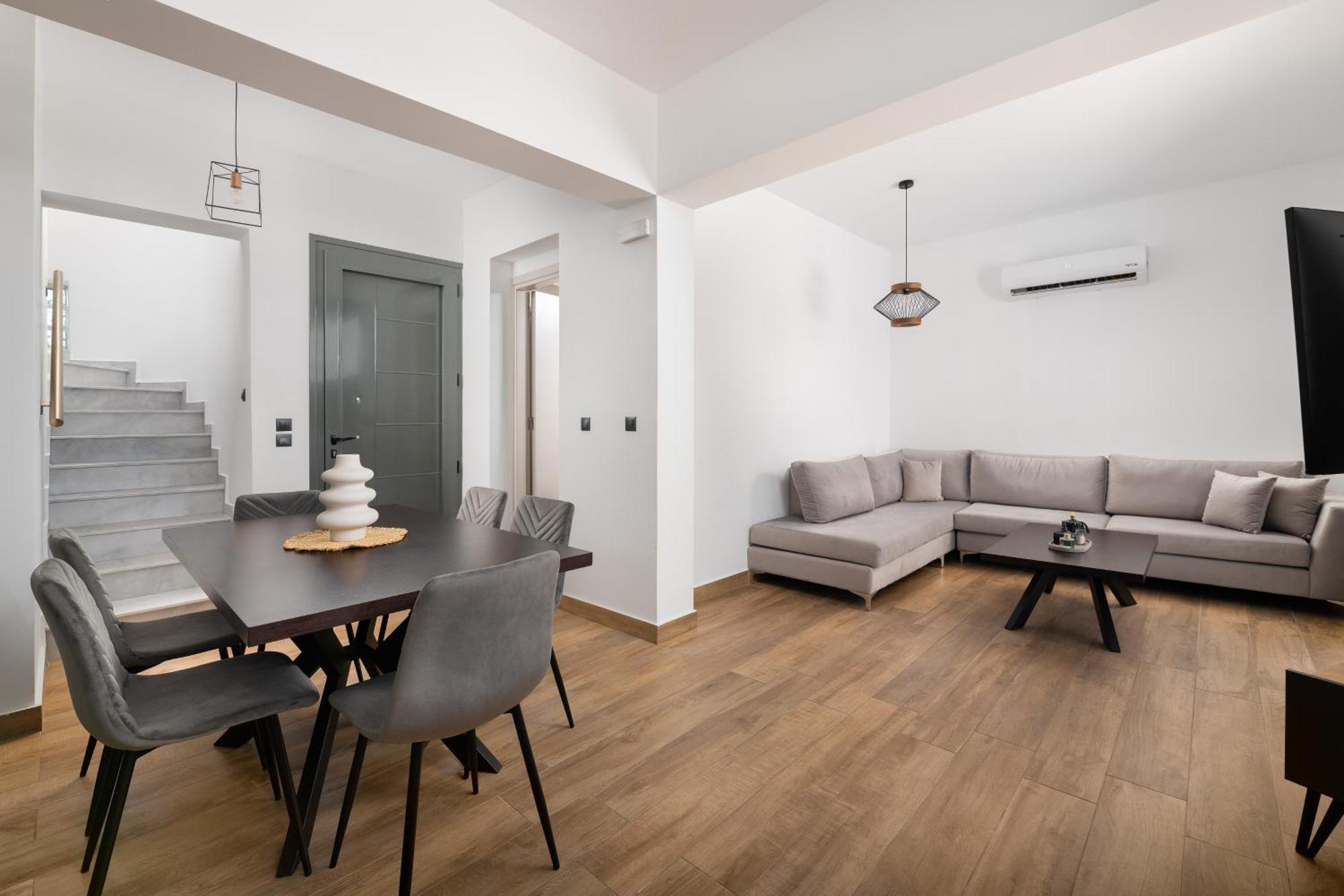 Vasaltis & Selestitis Villa *